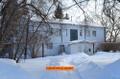 Здание с гаражами и территорией 60 соток